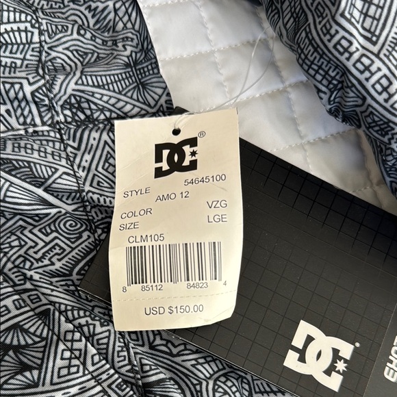 NWT DC Patterned Snow Jacket - Picture 2 of 6